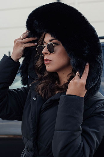 Lange Damen Steppjacke mit Fell GLAMWARM schwarz Dstreet TY4560