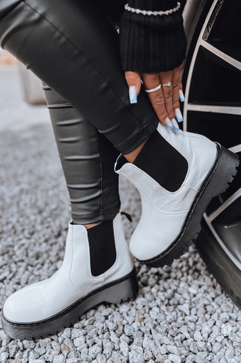 Damen STEPBACK Stiefel mit hoher Sohle weiß Dstreet ZY0495