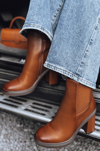 Damen STYLOBOOT Stiefel mit klobigem Kamelabsatz Dstreet ZY0505