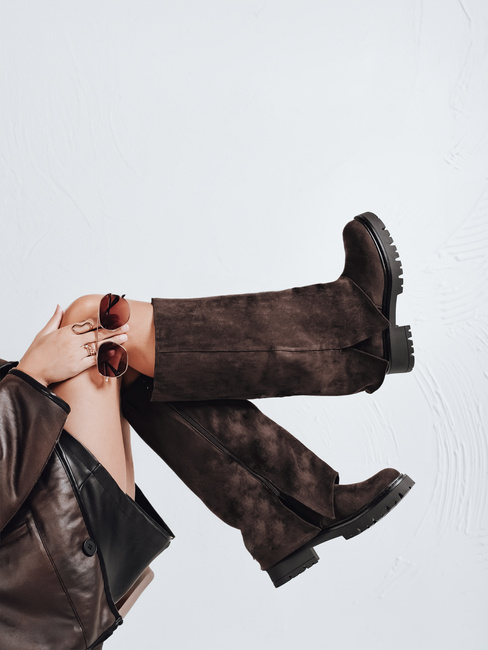 Damenstiefel mit breitem Schaft aus Wildleder braun Dstreet ZY1170