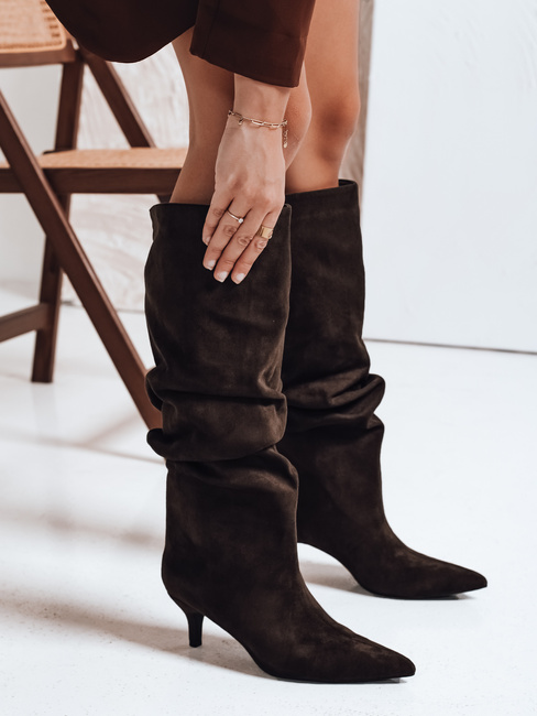 Damenstiefel mit Crinkle-Obermaterial aus Wildleder braun Dstreet ZY1111