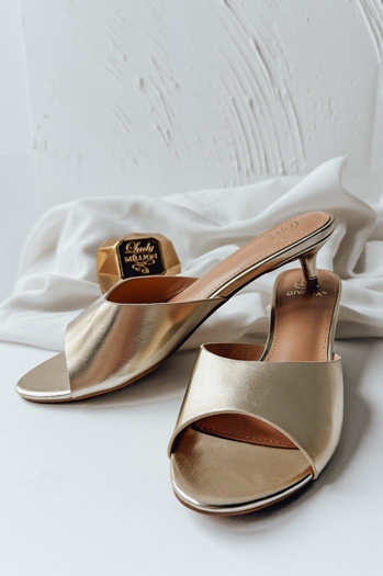 DORIMI Damen Gold Dstreet Flip-Flops ZY0974