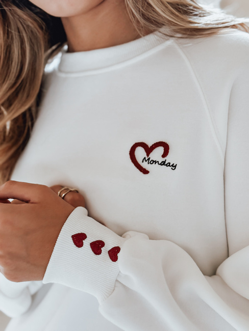 Damen Sweatshirt in Übergröße mit gestickten Herzen MONLOVE weiß Dstreet BY1507