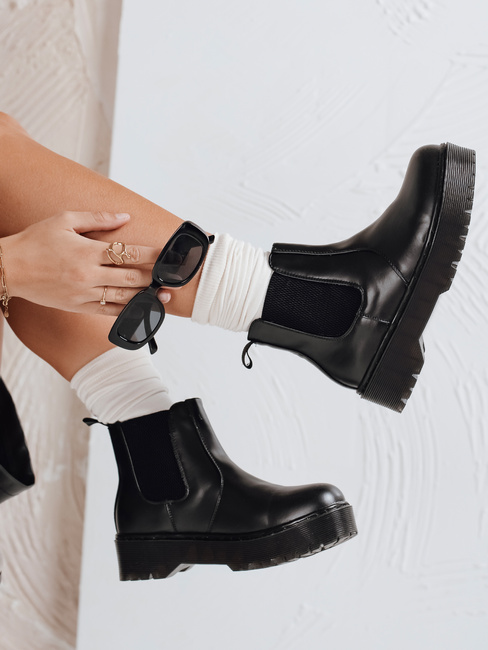 Damen STEPBACK Stiefel mit hoher Sohle schwarz Dstreet ZY0494