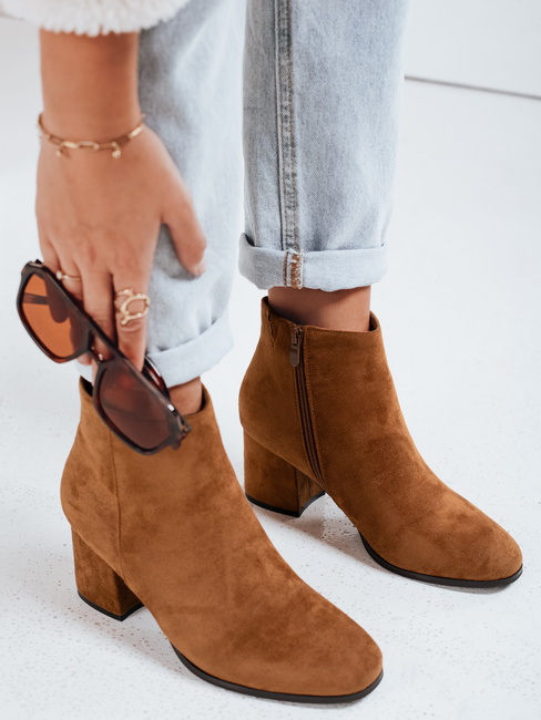 Damenstiefel LORNE Farbe Camel DSTREET ZY0434