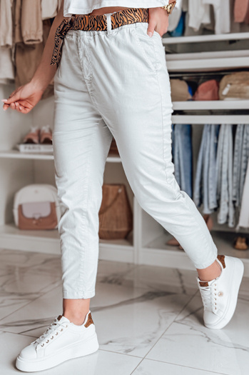 Damen Freizeithose mit Gürtel MADELINA hellgrau Dstreet UY2625