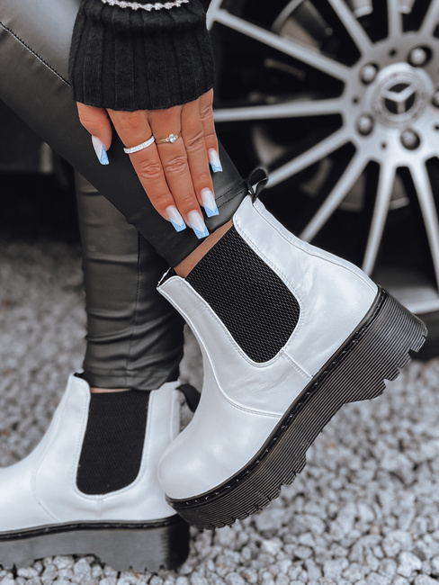 Damen STEPBACK Stiefel mit hoher Sohle weiß Dstreet ZY0495