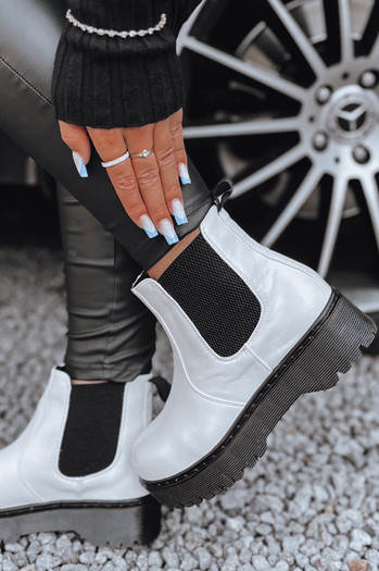 Damen STEPBACK Stiefel mit hoher Sohle weiß Dstreet ZY0495