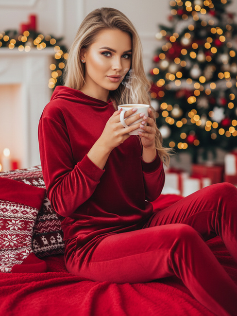 Damen Veloursanzug SO COMFY Farbe Weinrot DSTREET AY0887z