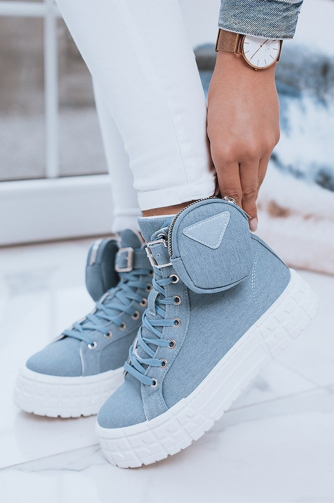 Blau