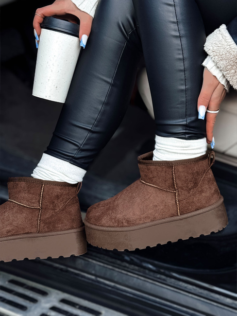 Damen ALPIKA Stiefel mit hoher Sohle braun Dstreet ZY0563