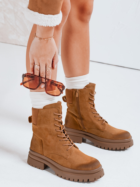 Damenstiefel BASTEL Farbe Camel DSTREET ZY0425