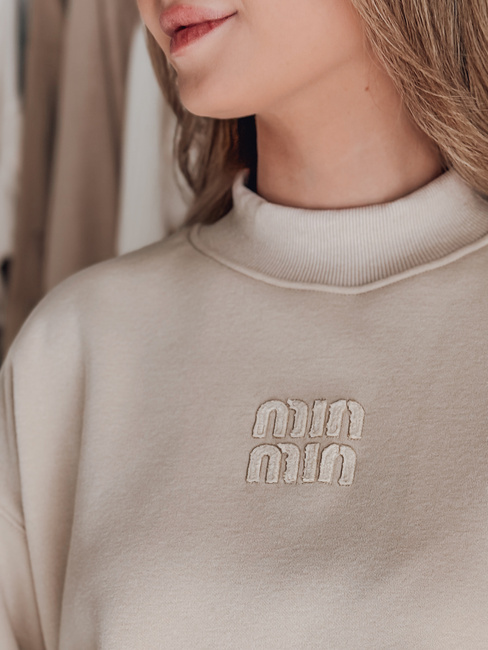 Damen Sweatshirt in Übergröße mit LOVASON Aufnäher beige Dstreet BY1420