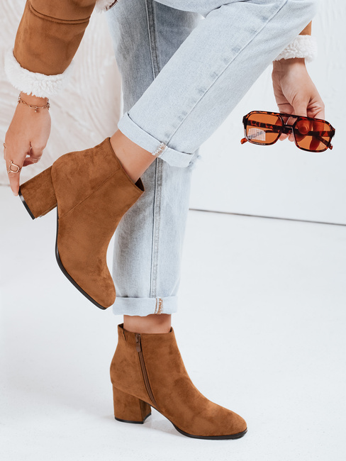 Damenstiefel LORNE Farbe Camel DSTREET ZY0434