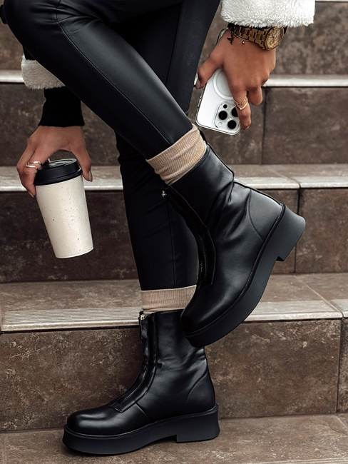 Damen NAVARIIN kurze schwarze Stiefel Dstreet ZY0535